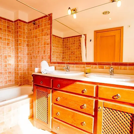Oleholidays Adosado Y Golf Guadalmina Urbanizacion Privada Holiday home *