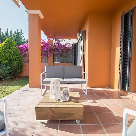 Oleholidays Adosado Y Golf Guadalmina Urbanizacion Privada Holiday home *
