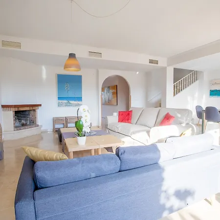 Oleholidays Adosado Y Golf Guadalmina Urbanizacion Privada Holiday home